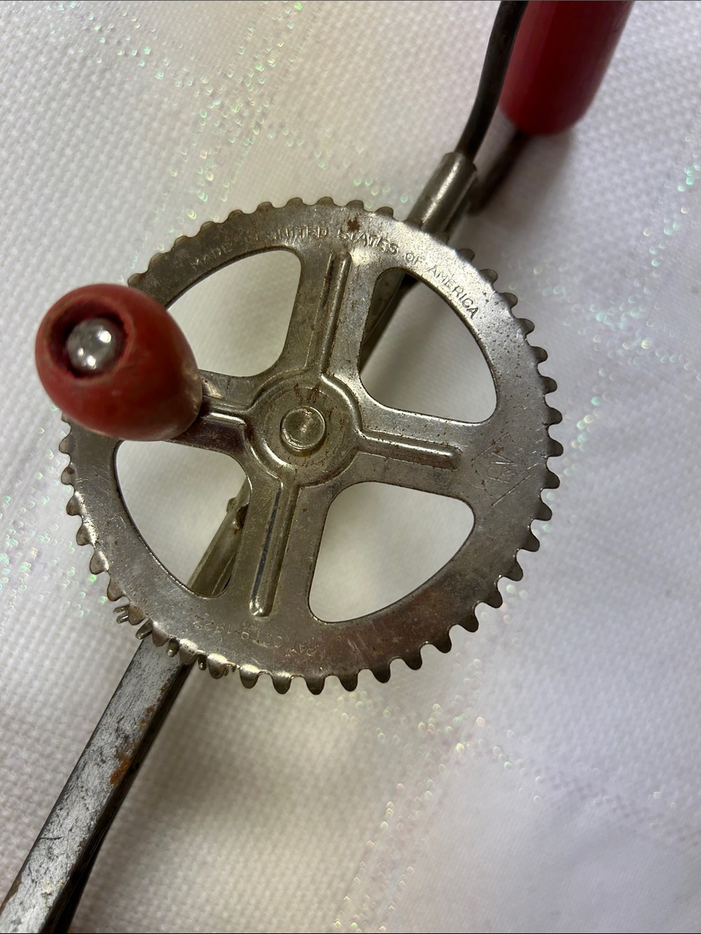 Vintage A&J rotary Hand Crank Egg Beater — Red Handle image 3